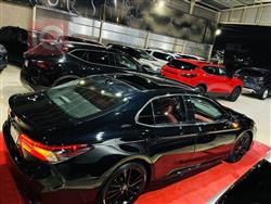 تۆیۆتا کامری